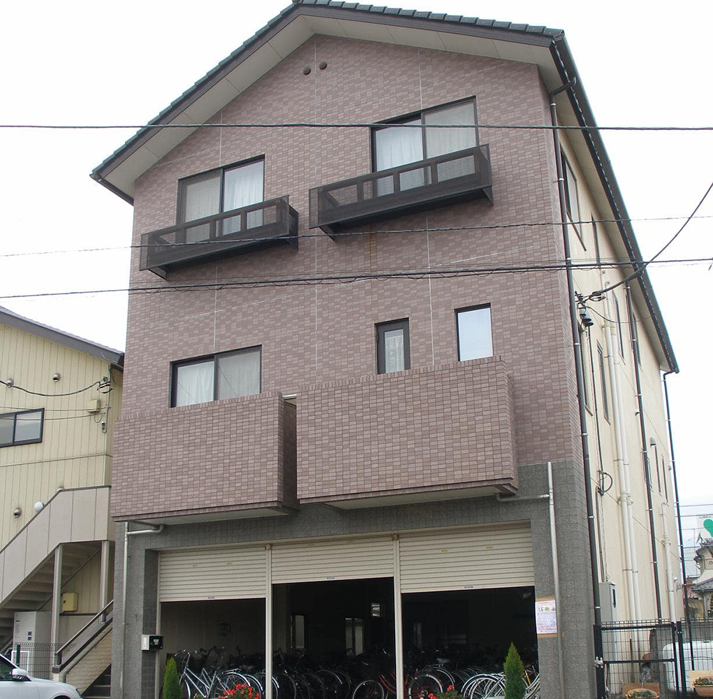 蓮田市　建築家コラボによる鉄骨造３階建て二世帯注文住宅